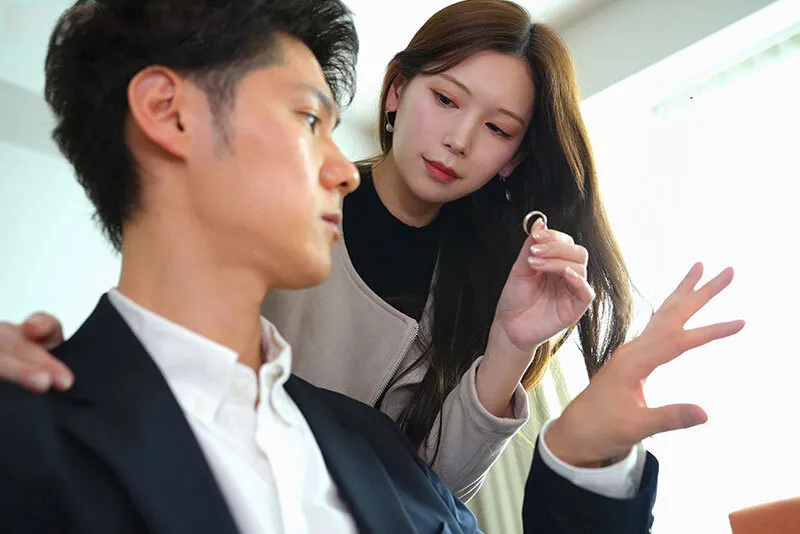 Cô vợ đi đi giã ngoại, người chồng ở nhà bị nhỏ em người vợ gạ nện không trượt phát nào